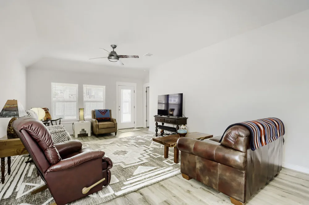 8004 Autumn Moor Bend Lago Vista, TX 78645