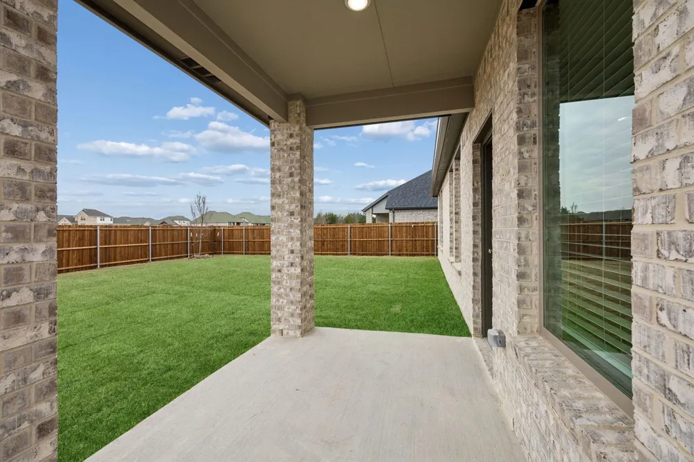 445 Hocking Hills Drive Waxahachie, TX 75165