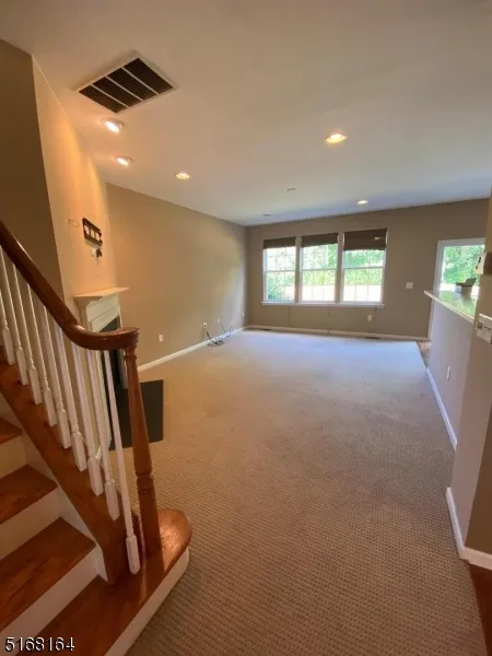 40 Black Bear Ct Hardyston, NJ 07419