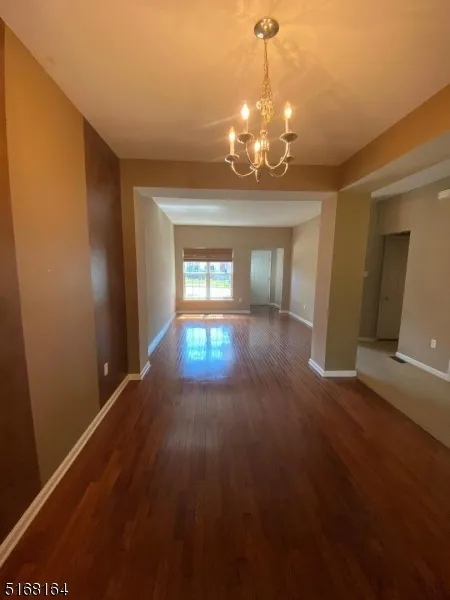 40 Black Bear Ct Hardyston, NJ 07419