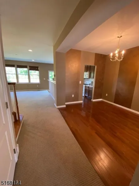 40 Black Bear Ct Hardyston, NJ 07419