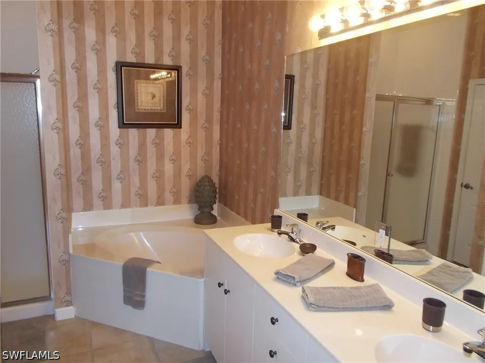 Ravenna Boulevard #202 Naples, FL 34109
