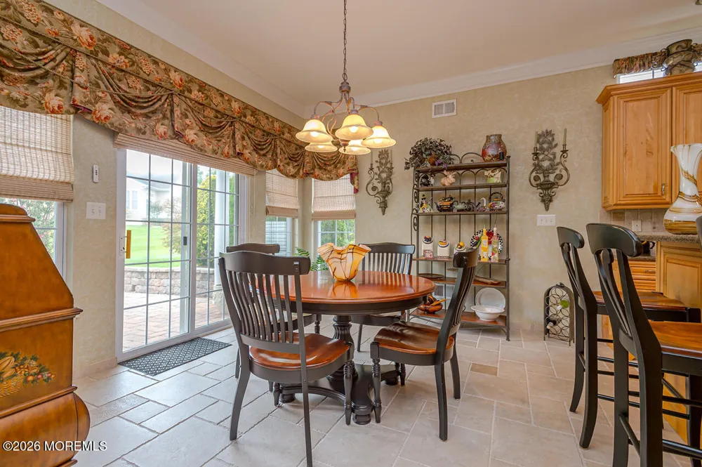 12 Crenshaw Court Monroe, NJ 08831