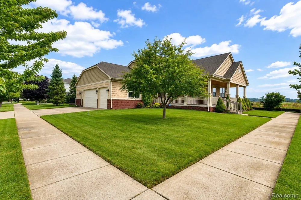 53125 Citadel Street Macomb Township, MI 48042