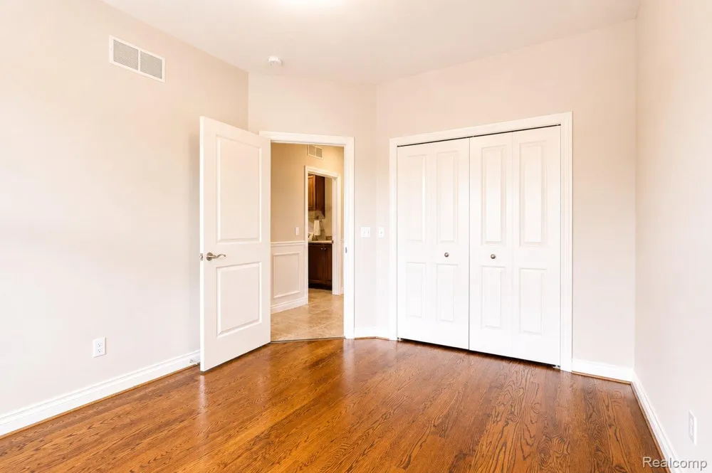53125 Citadel Street Macomb Township, MI 48042