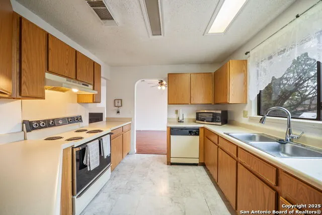 9911 Alexa Place San Antonio, TX 78251
