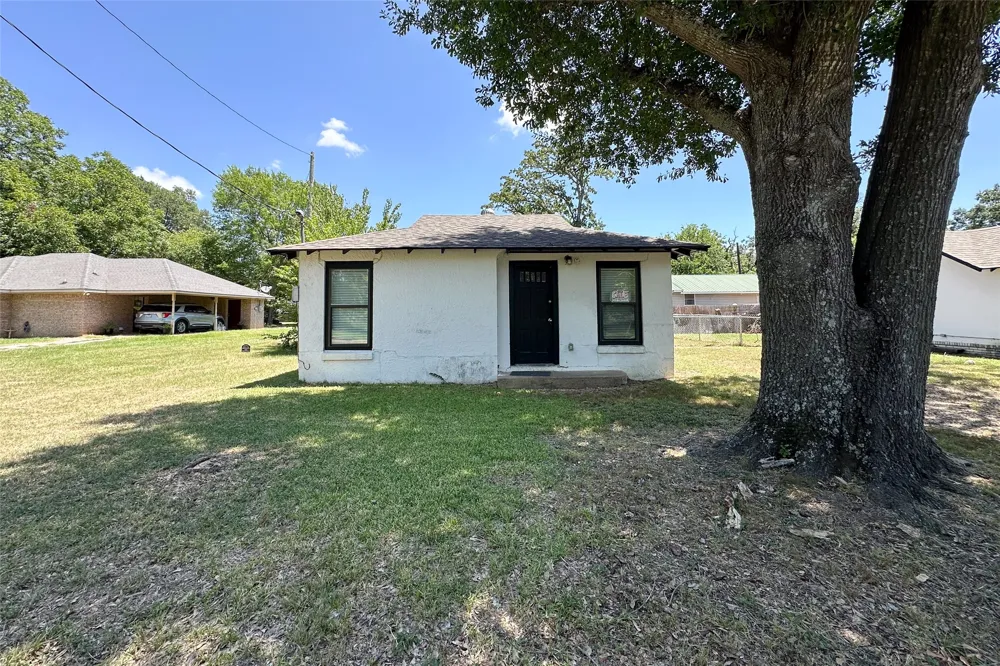 909 Alice Street Trinidad, TX 75163
