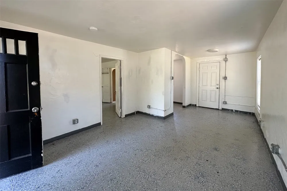 909 Alice Street Trinidad, TX 75163