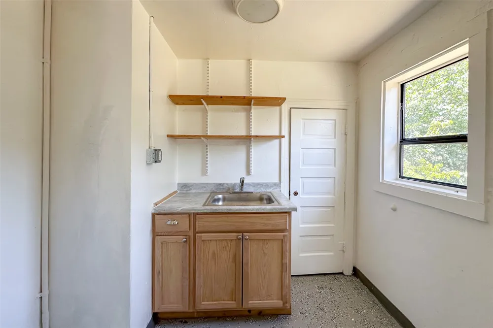 909 Alice Street Trinidad, TX 75163