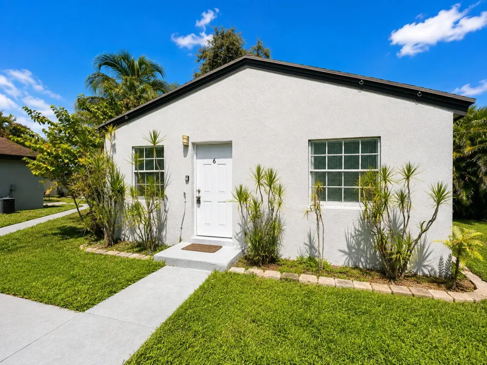 32 Lake Osborne Drive ##6 