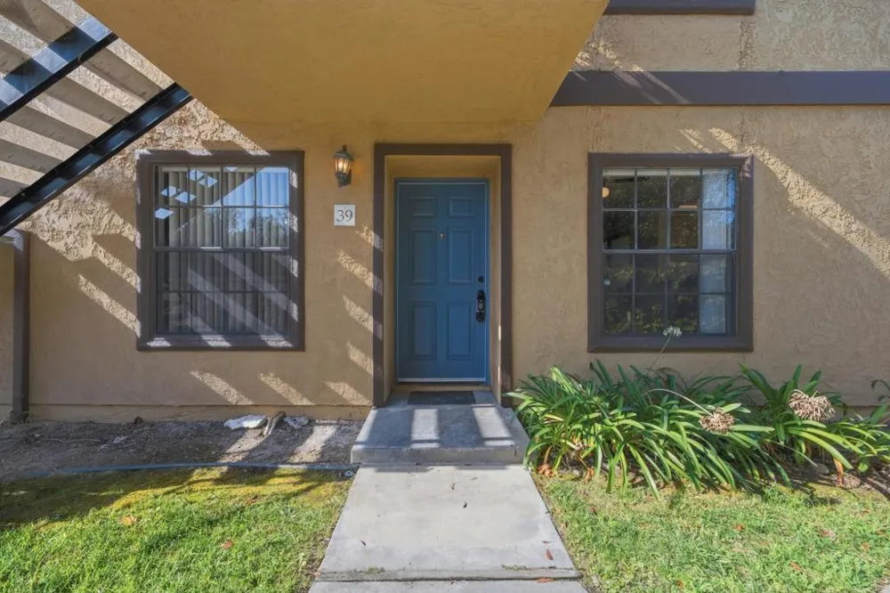 10623 Dabney Drive #39 Mira Mesa, CA 92126
