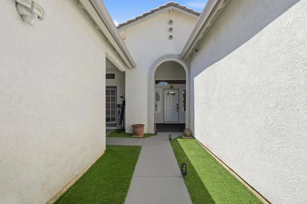 26875 Montseratt Court Murrieta, CA 92563