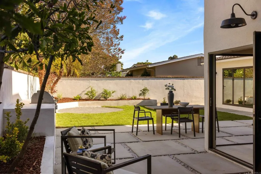 1812 Highland Dr Newport Beach, CA 92660