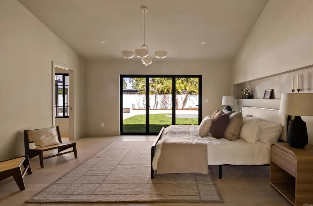 1812 Highland Dr Newport Beach, CA 92660