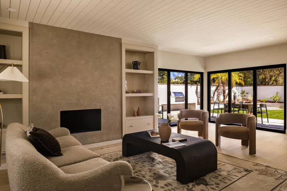 1812 Highland Dr Newport Beach, CA 92660