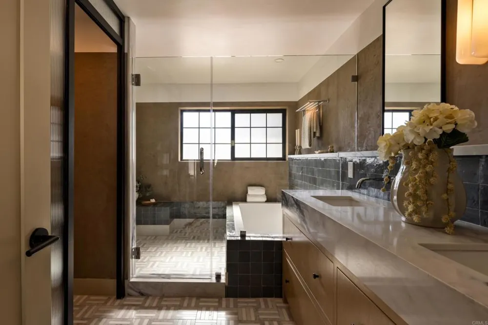 1812 Highland Dr Newport Beach, CA 92660