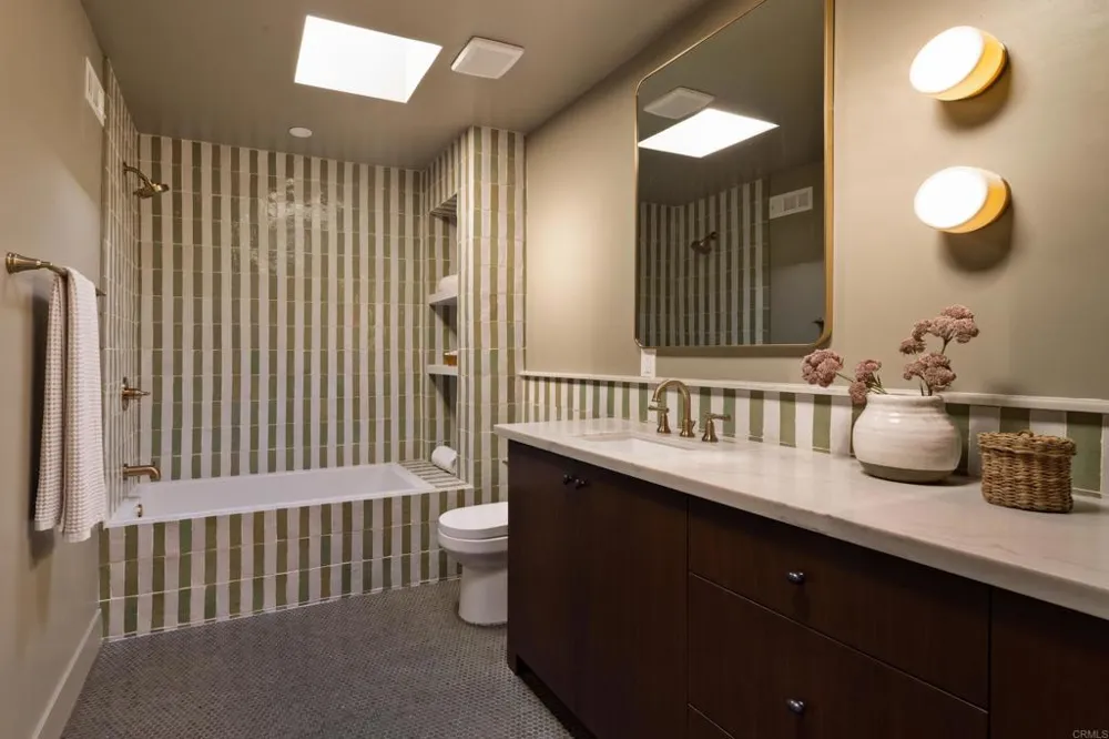 1812 Highland Dr Newport Beach, CA 92660