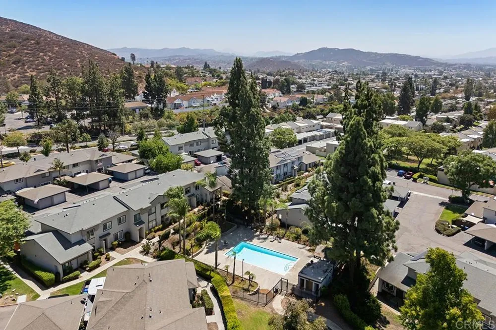 10656 King Phillip Ct. Santee, CA 92071