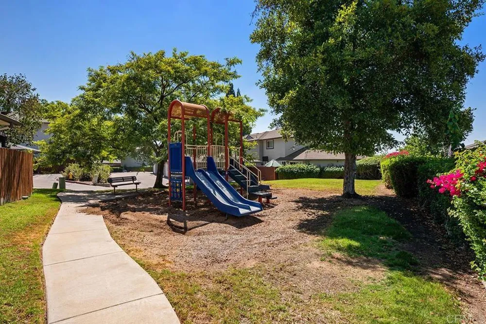 10656 King Phillip Ct. Santee, CA 92071