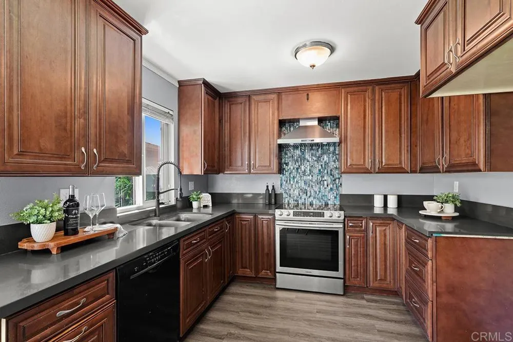 10656 King Phillip Ct. Santee, CA 92071