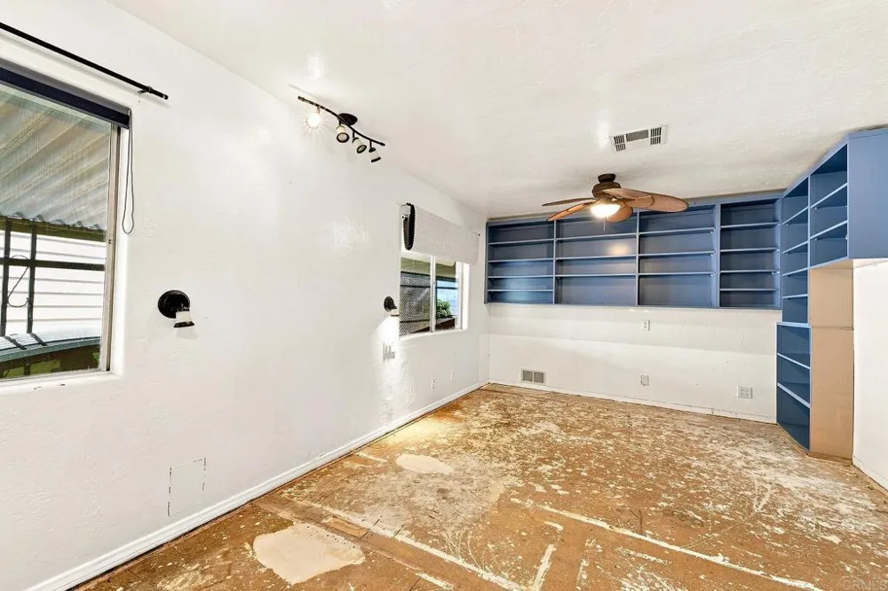 275 S Worthington Street #59 Spring Valley, CA 91977