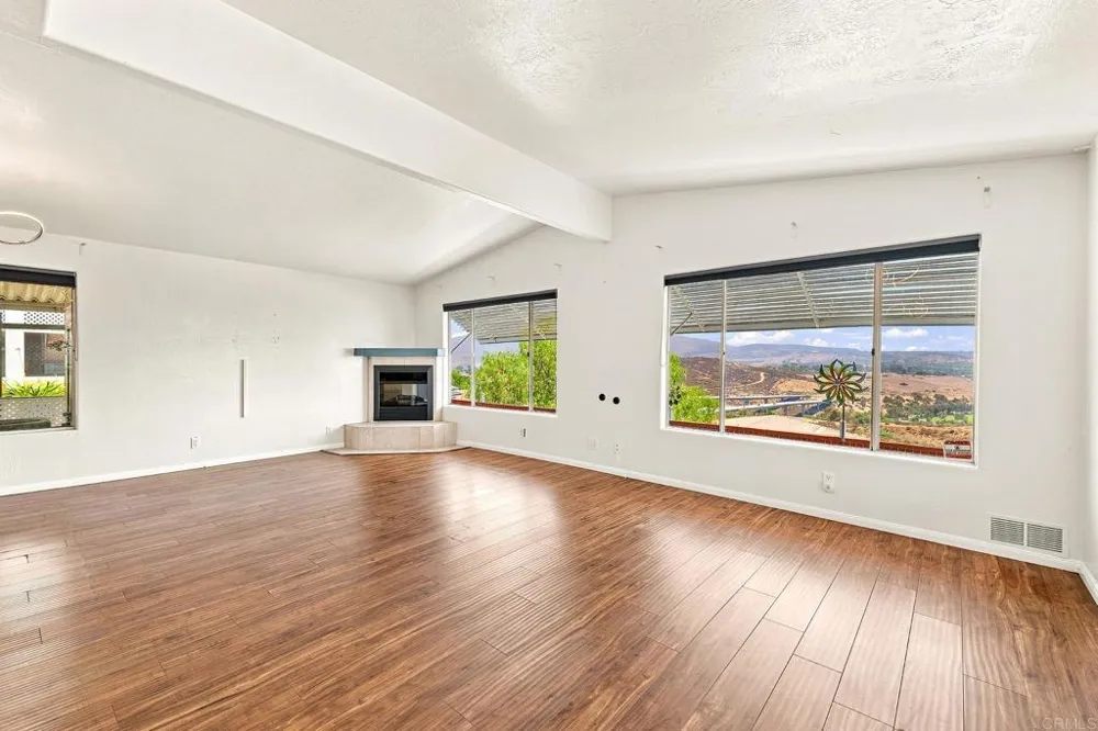 275 S Worthington Street #59 Spring Valley, CA 91977