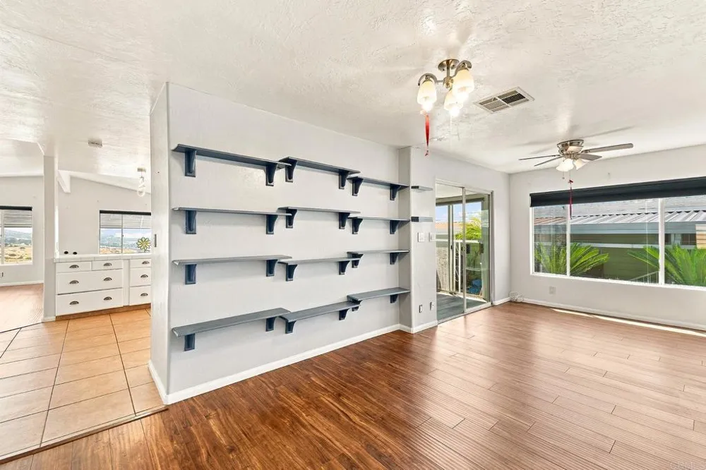 275 S Worthington Street #59 Spring Valley, CA 91977
