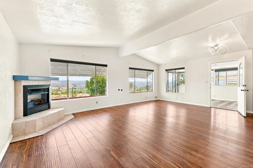 275 S Worthington Street #59 Spring Valley, CA 91977