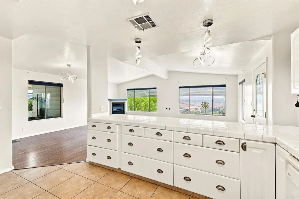 275 S Worthington Street #59 Spring Valley, CA 91977