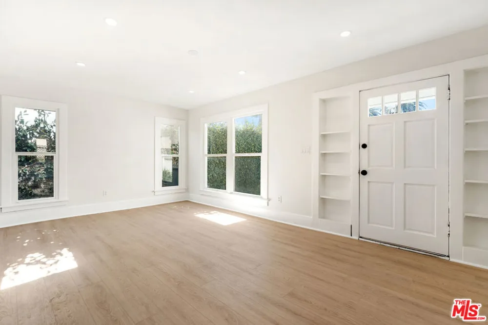 4245 Normal Avenue Los Angeles, CA 90029