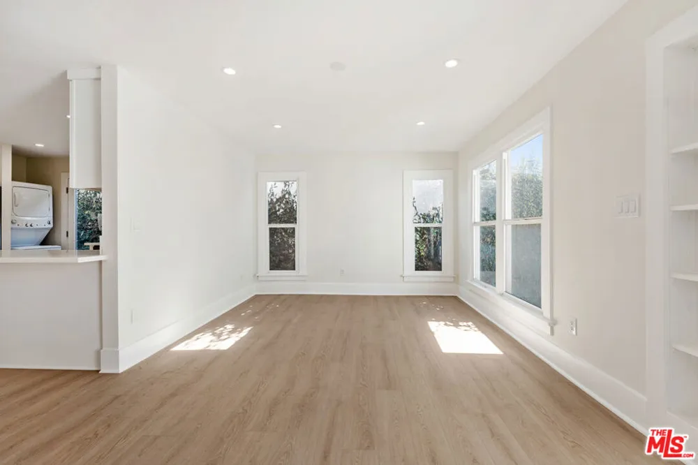 4245 Normal Avenue Los Angeles, CA 90029