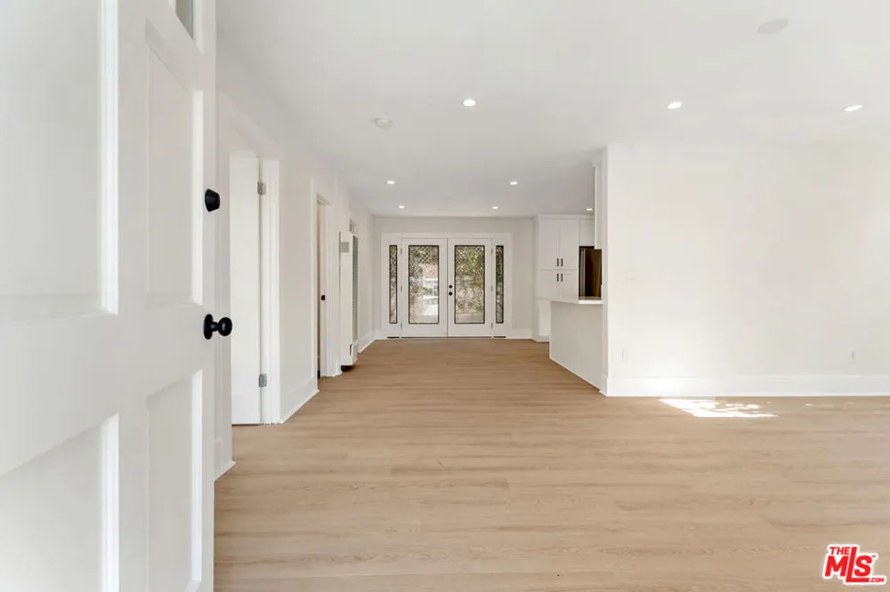4245 Normal Avenue Los Angeles, CA 90029
