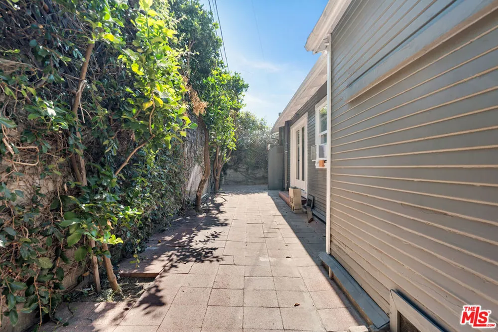 4245 Normal Avenue Los Angeles, CA 90029