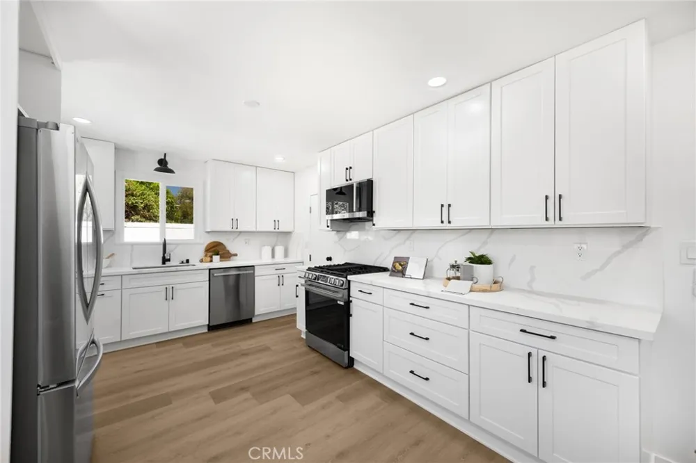 25219 Ebony Lomita, CA 90717