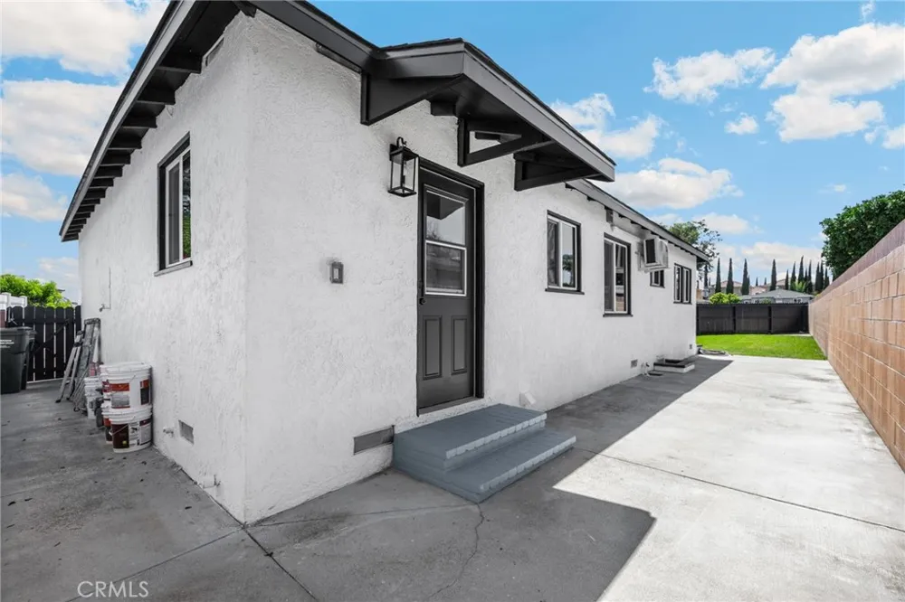 25219 Ebony Lomita, CA 90717