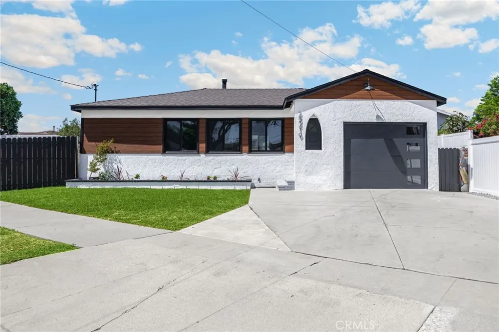 25219 Ebony Lomita, CA 90717