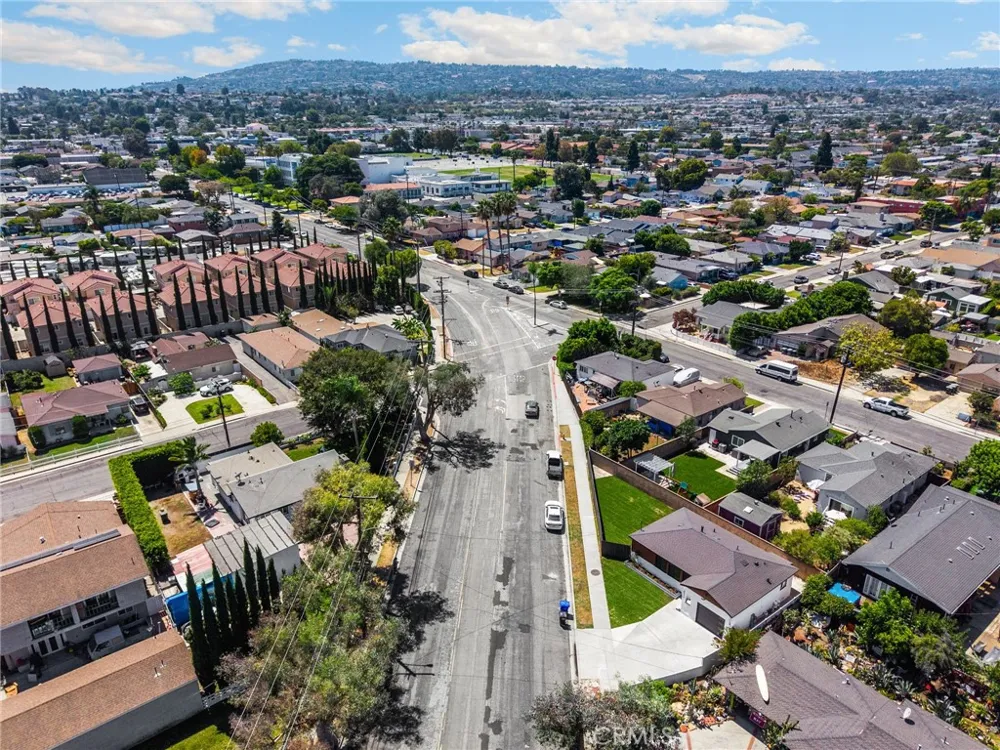 25219 Ebony Lomita, CA 90717