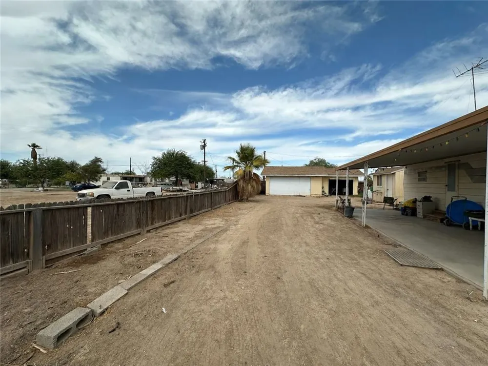 87 Niland Avenue Niland, CA 92257