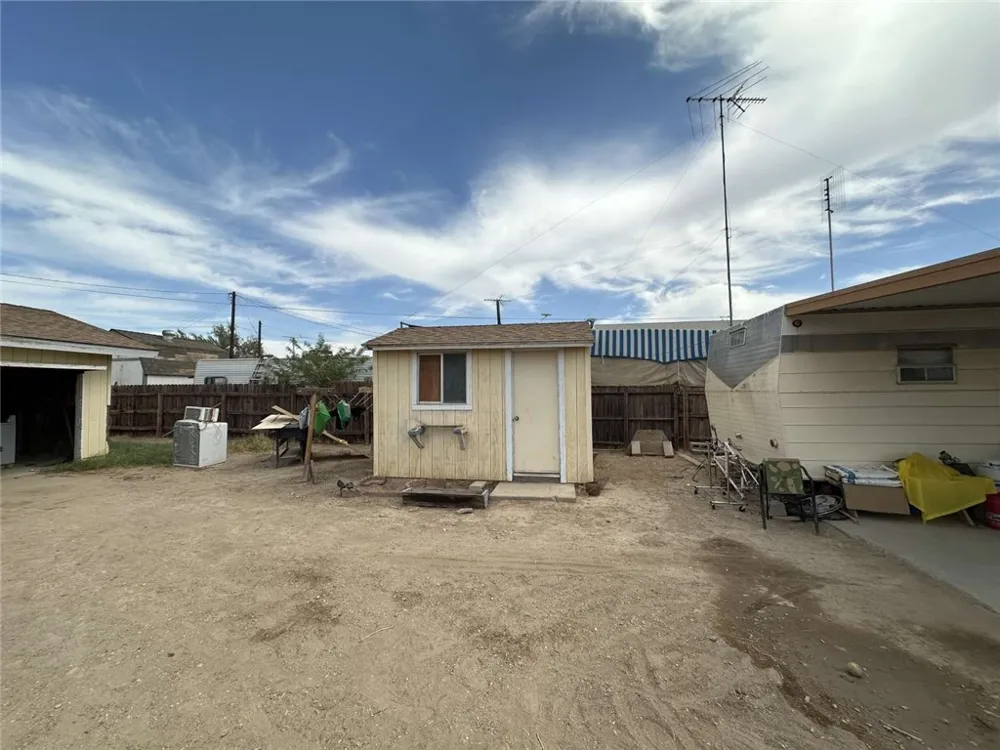 87 Niland Avenue Niland, CA 92257