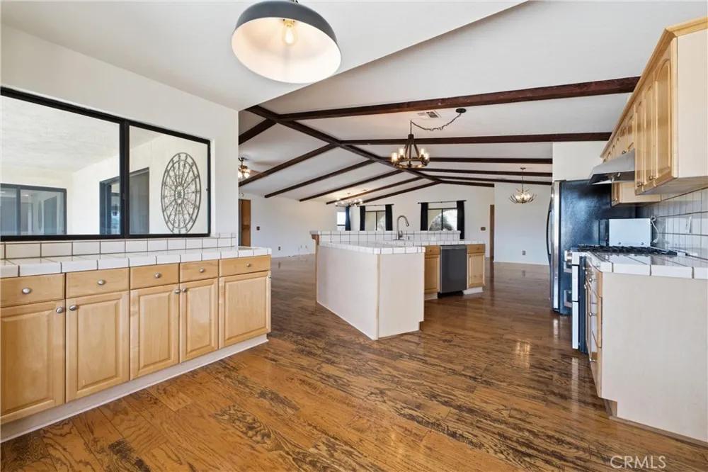 4548 W Avenue K12 Quartz Hill, CA 93536