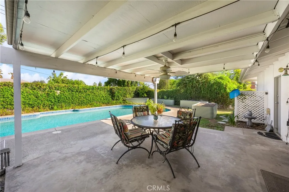 221 Phlox Avenue Redlands, CA 92373