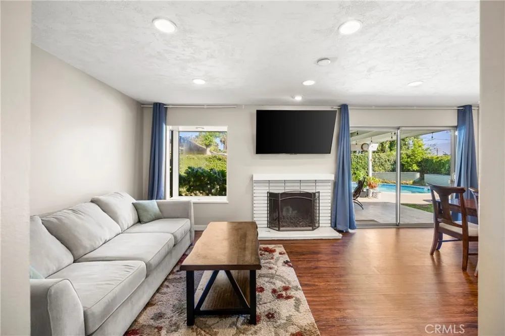 221 Phlox Avenue Redlands, CA 92373