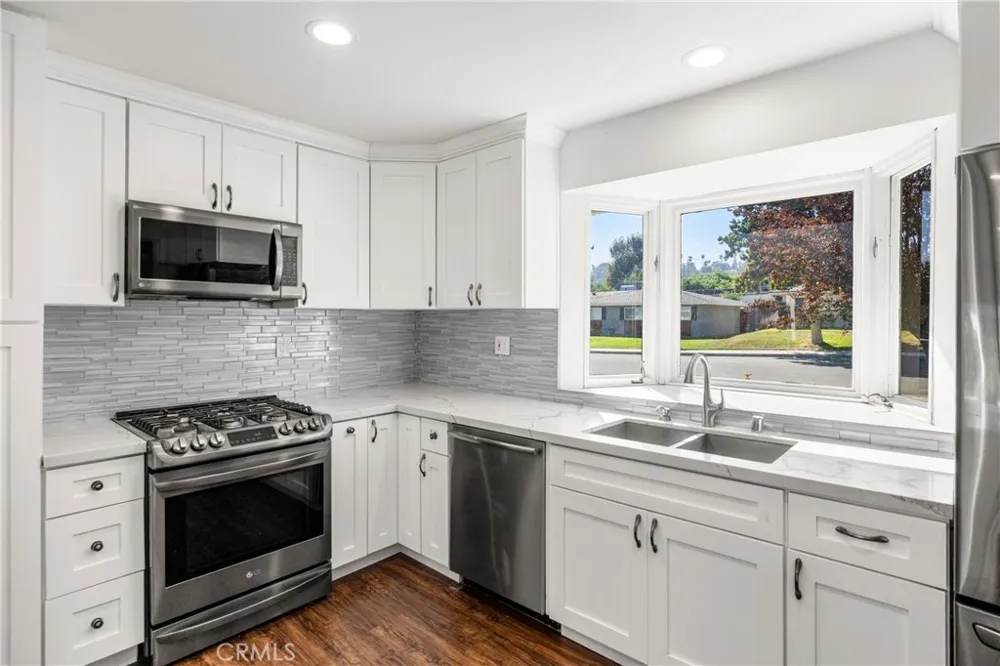 221 Phlox Avenue Redlands, CA 92373