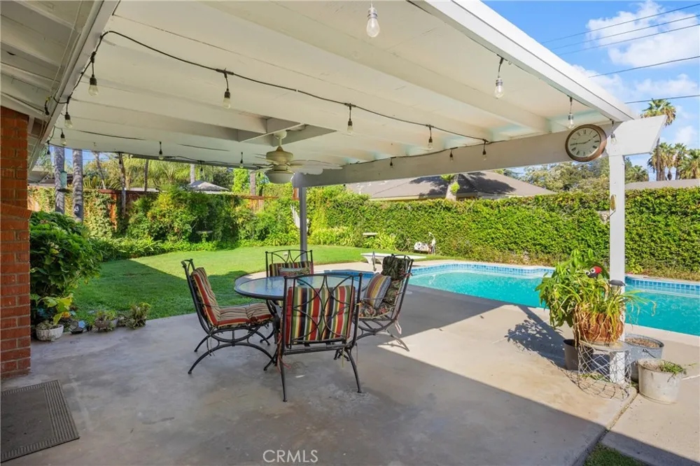221 Phlox Avenue Redlands, CA 92373
