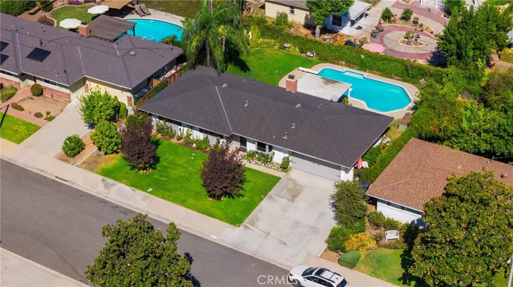 221 Phlox Avenue Redlands, CA 92373