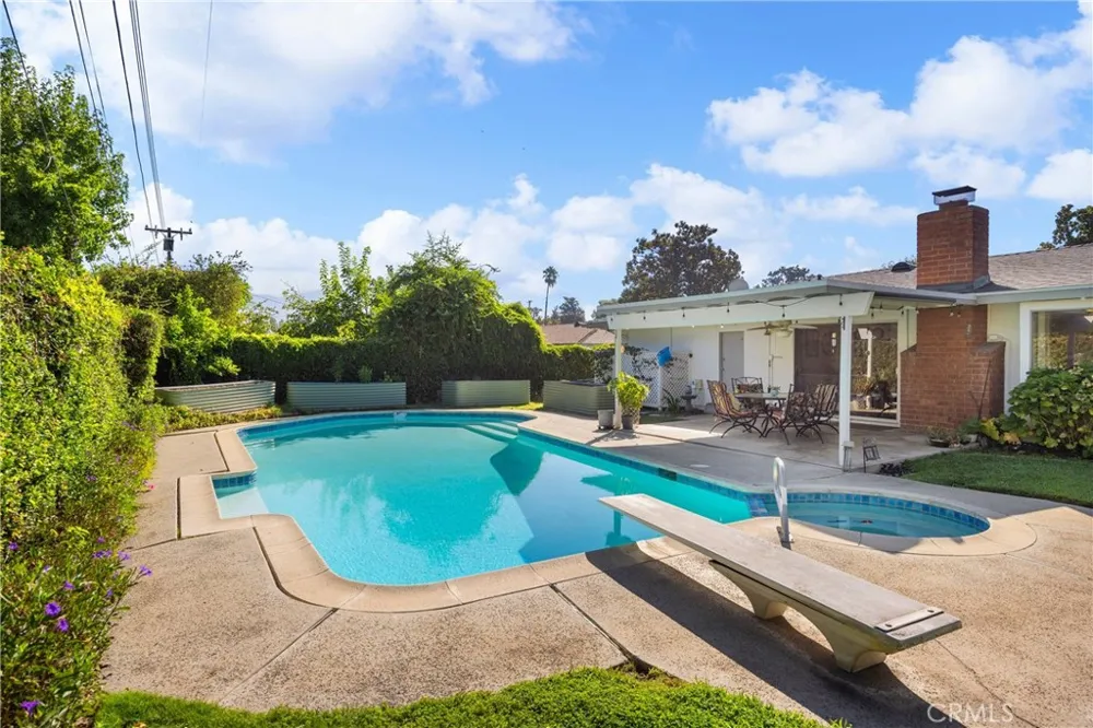 221 Phlox Avenue Redlands, CA 92373