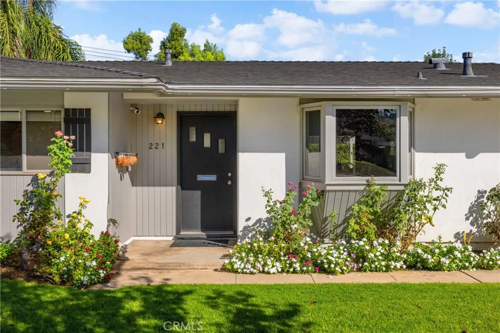 221 Phlox Avenue Redlands, CA 92373