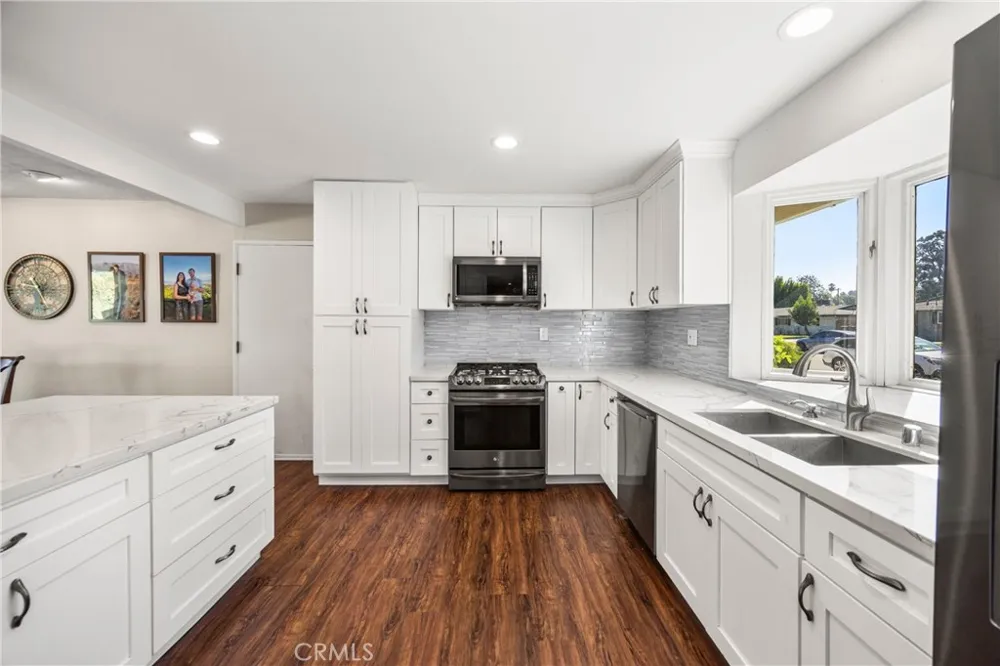 221 Phlox Avenue Redlands, CA 92373