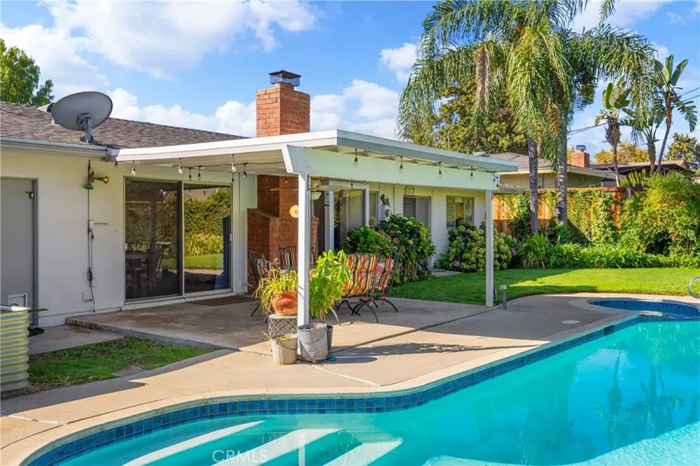 221 Phlox Avenue Redlands, CA 92373