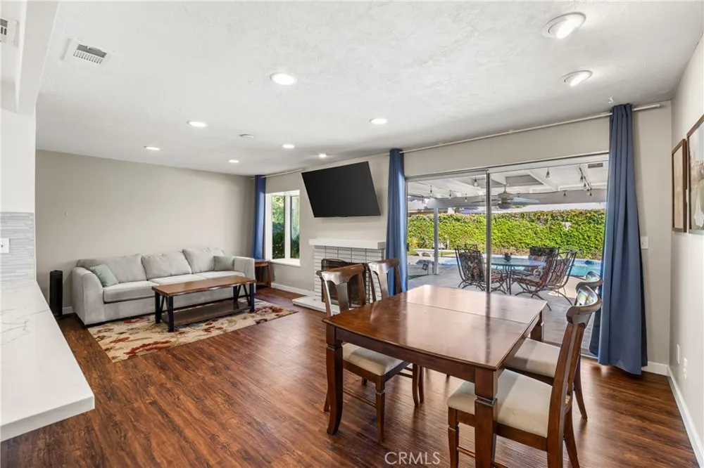 221 Phlox Avenue Redlands, CA 92373